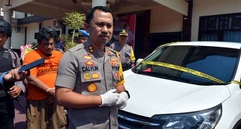 Lihat Genderuwo, Pria di Trenggalek Rusak Mobil