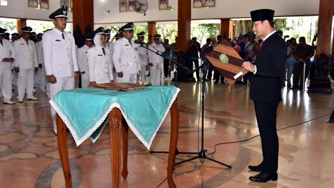 Wabup Arifin Lantik 131 Kepala Desa di Trenggalek