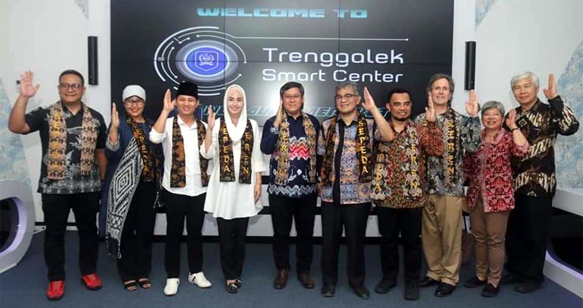 Bupati Trenggalek saat meresmikan Smart Center dalam Trenggalek Inovation Festival 2019. (ist)