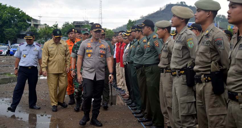 Situasi apel Gelar Pasukan siap siaga bencana di Trenggalek. (mil)