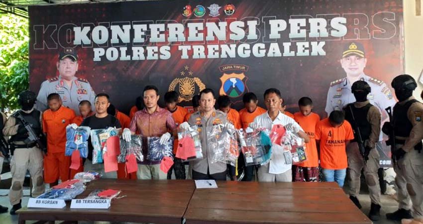 Polisi amankan pelaku beserta barang buktinya. (ist)