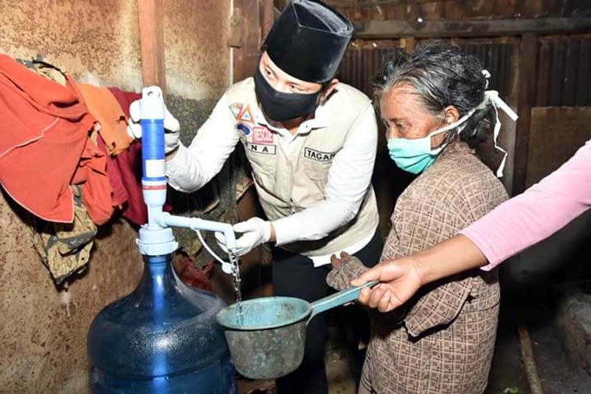 Patiyah, Nenek Sebatang Kara Pule Trenggalek Berteman Sebiji Lampu di Tengah Perkebunan