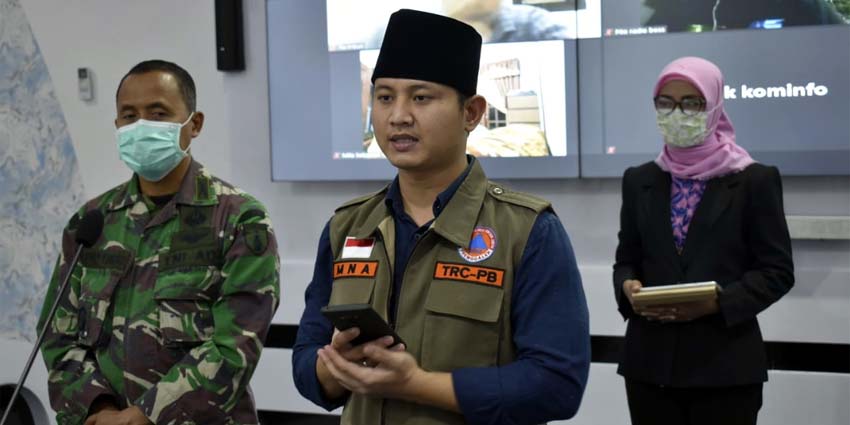 Bupati Trenggalek Mochamad Nur Arifin saat video conference di gedung Smart Center. (ist)