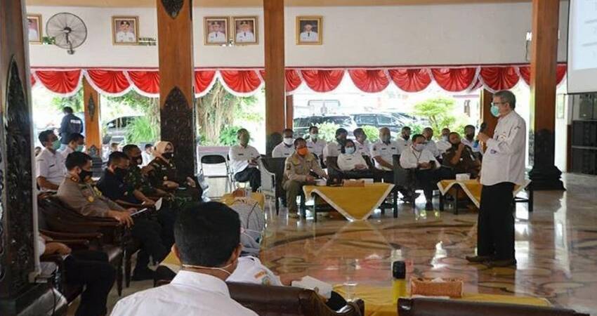 Rapat Koordinasi Satgas Covid-19 di pendopo Manggala Praja Nugraha Trenggalek.
