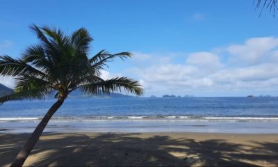 Keindahan Pantai Damas Desa Karanggandu Kecamatan Watulimo yang alami.