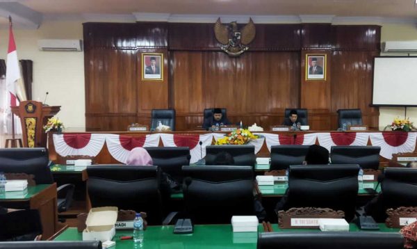 Pembatalan Pimpinan Bapemperda, DPRD Trenggalek Gelar Paripurna