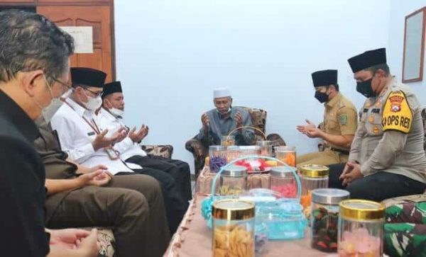 Bupati Arifin bersama Forkopimda Tinjau Perayaan Hari Raya Ketupat di Trenggalek