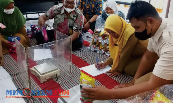 Gandeng Kementerian dan BSML, Komindag Trenggalek Sidak UTTP Pelaku UMKM, Toko Emas hingga Pertashop