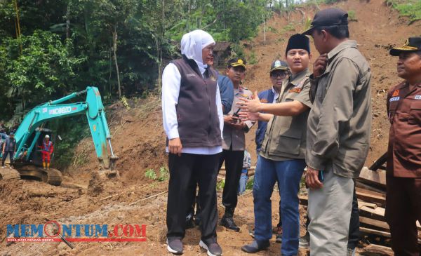 Tinjau Lokasi Longsor di Trenggalek, Gubernur Jatim Janjikan Lahan Relokasi untuk Warga