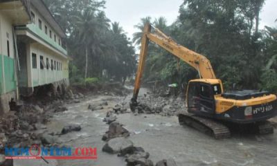 Bangunan Ponpes di Trenggalek Terancam Roboh Akibat Banjir, Bupati Atifin Minta Rekayasa Aliran Sungai