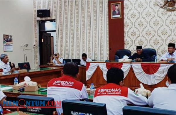 Tagih Janji Kejelasan BPJS dan Tunjangan, ABPEDNas Trenggalek Kembali Datangi DPRD