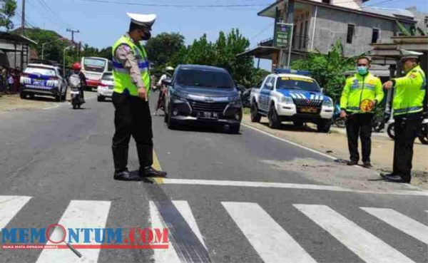 Bus Harapan Jaya Hajar Pengendara Motor Boncengan Tiga di Pogalan Trenggalek, Satu Meninggal