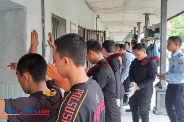 Antisipasi Barang Terlarang, Rutan Trenggalek Lakukan Penggeledahan Kamar WBP